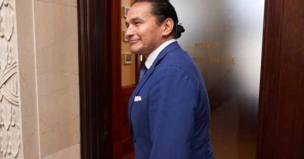 Manitoba&#039;s Carbon Price Under Scrutiny: Kinew Advocates for a Comprehensive Review